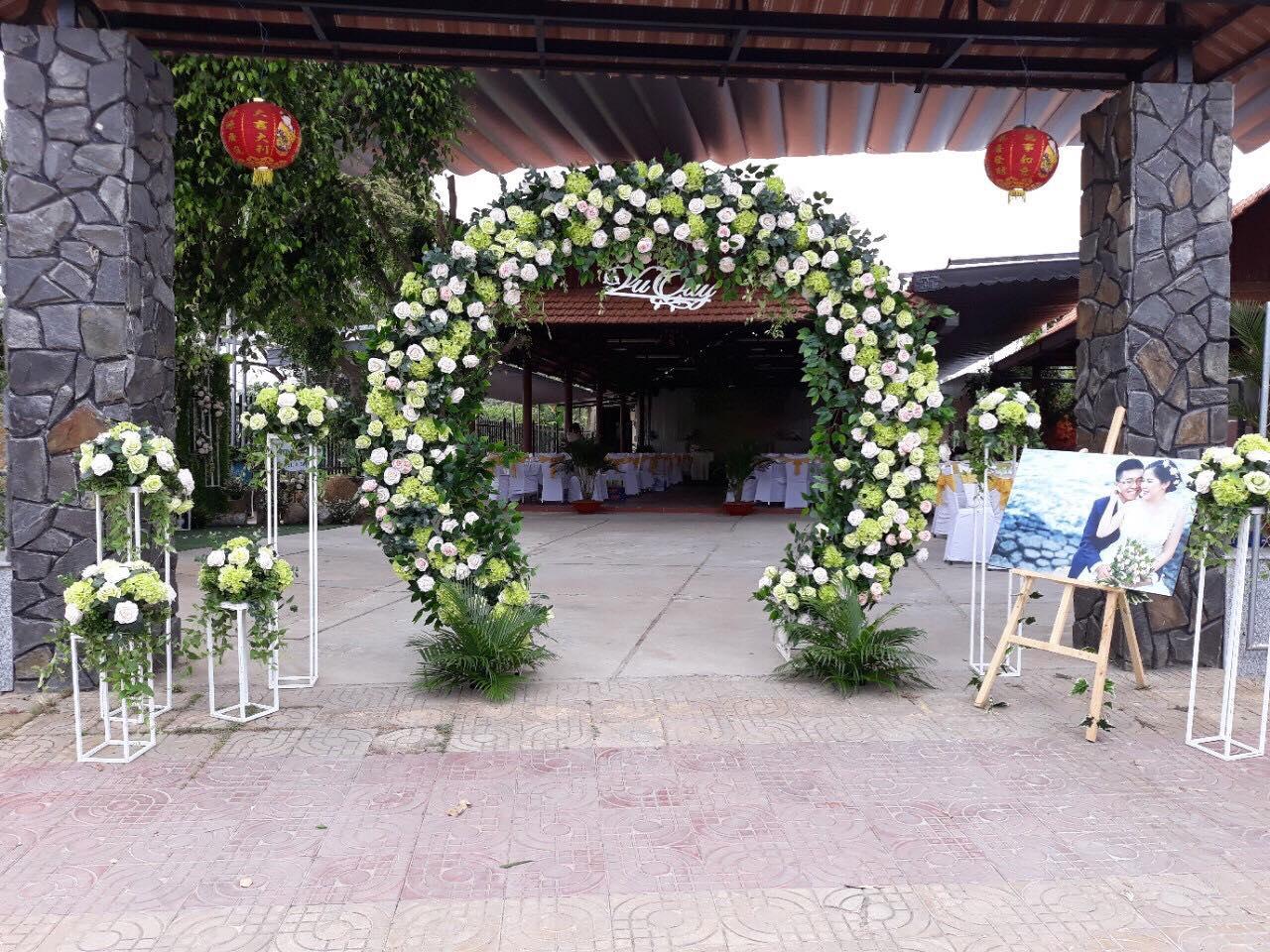 Bán khung cổng hoa cưới KCH03  Tổ chức cưới hỏi chuyên nghiệp tại TPHCM