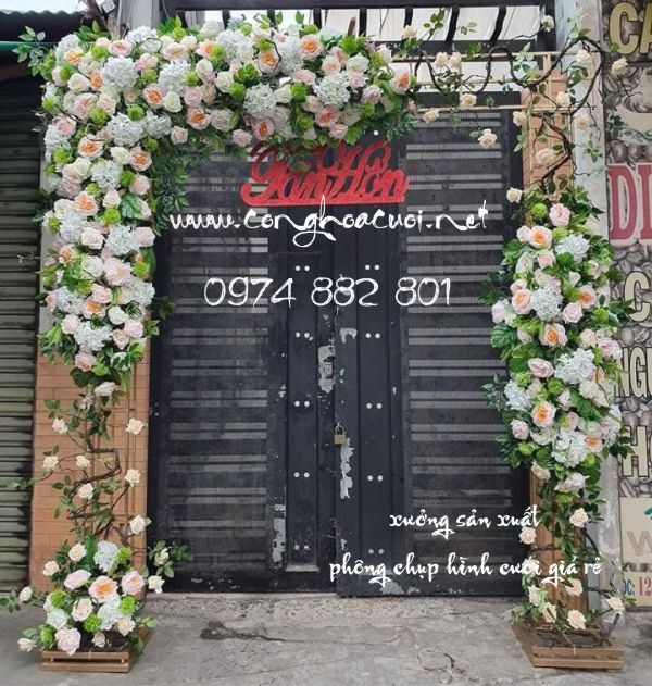 CỔNG HOA CƯỚI DÂY HỒNG LEO - Cổng hoa cưới